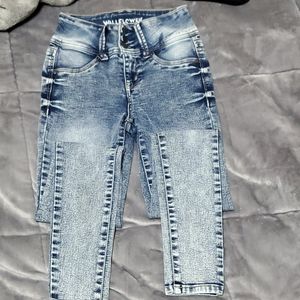 Stretch skinny jeans